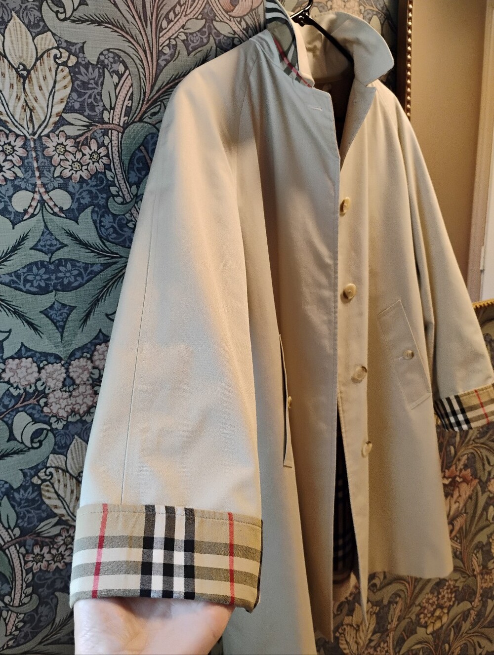 Vintage Burberry Trench Coat With Removable Liner, Mid length - Picture 9 of 16